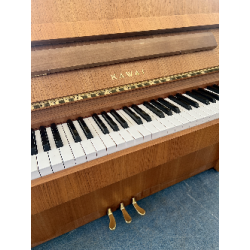 Piano droit Kawai CE-7 finition noyer satiné