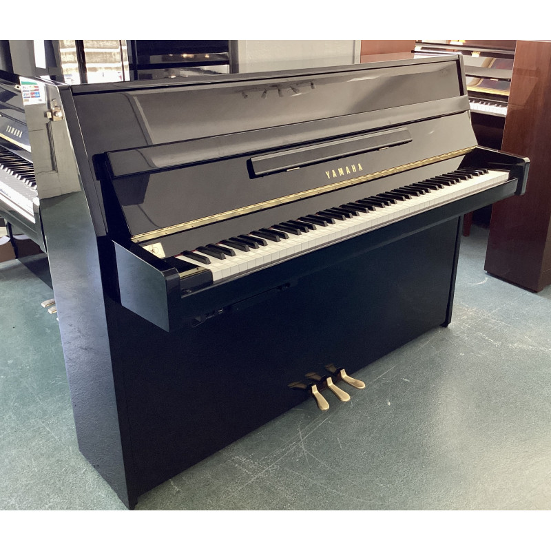 Piano droit YAMAHA B1 Silent SC2 Noir Brillant 109 cm