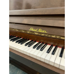 Piano droit PEARL River "113M" finition noyer satiné