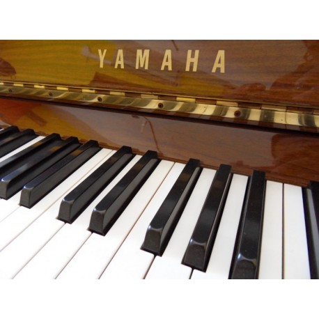 Piano Droit Yamaha Mc Cm Noyer Brillant